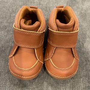 Stride Rite 5M Brown Boots, brand new.